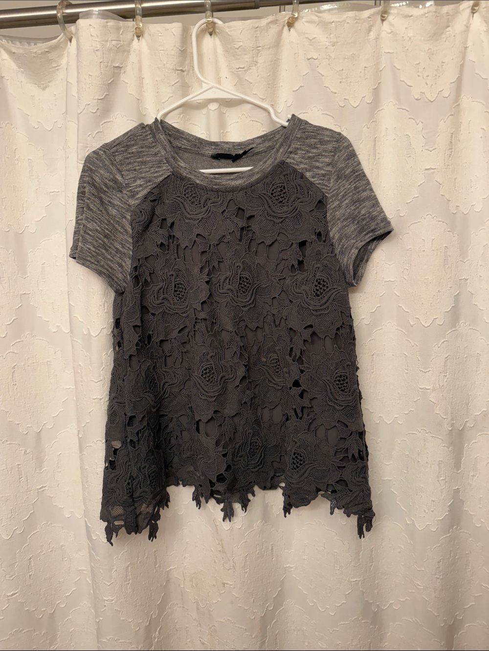 Blu Pepper Gray Crochet Floral Short Sleeve Top